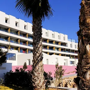 https://hotel-ola.splithotels.org